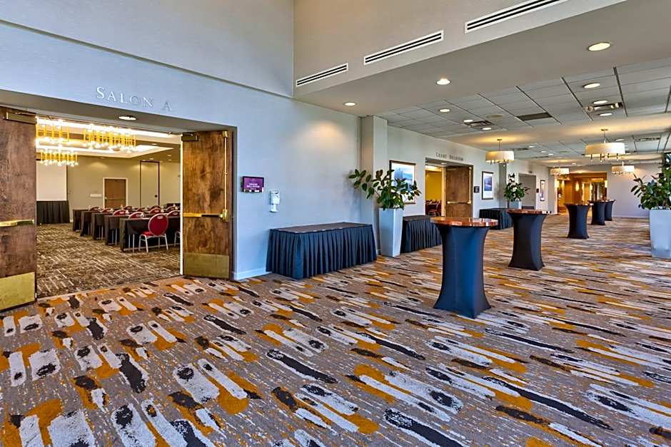 Crowne Plaza Dulles Airport