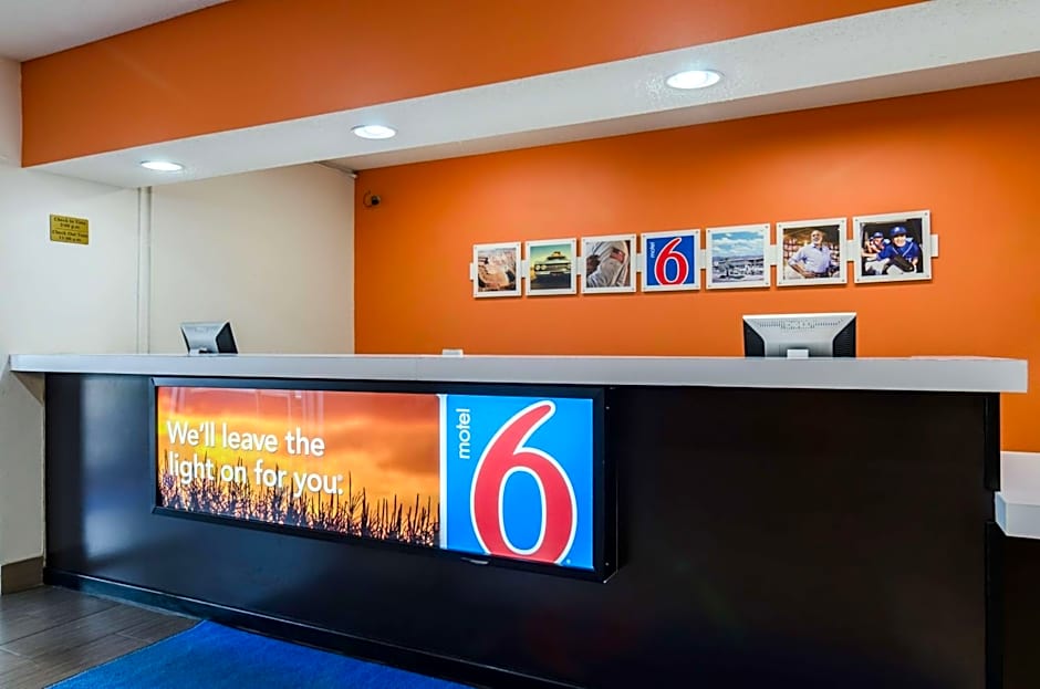 Motel 6 Lincoln, NE