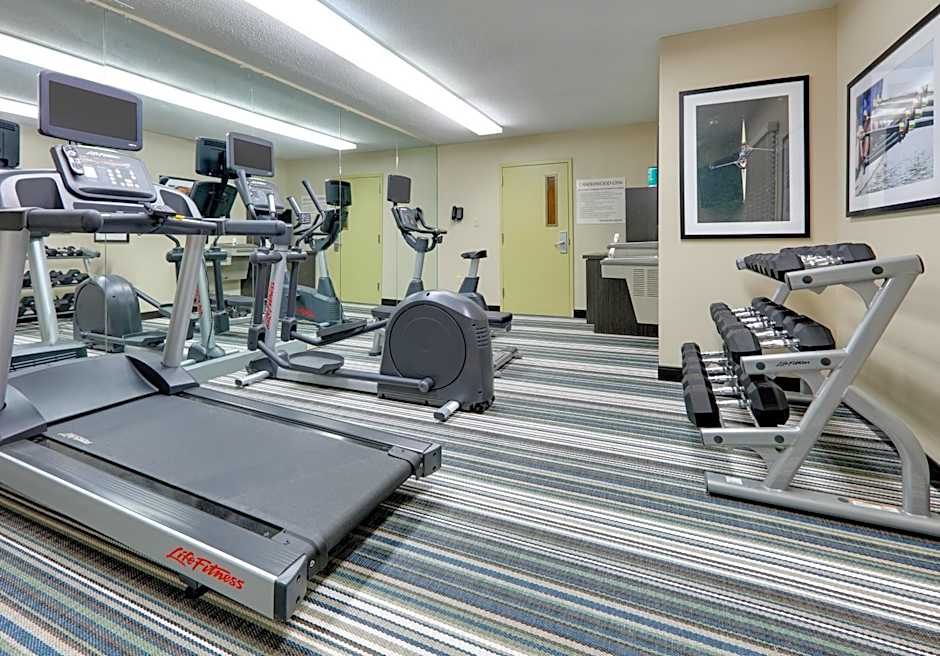 Candlewood Suites Salina