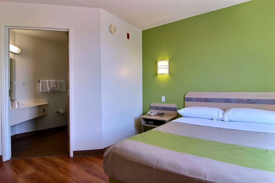 Motel 6-Albuquerque, NM - North