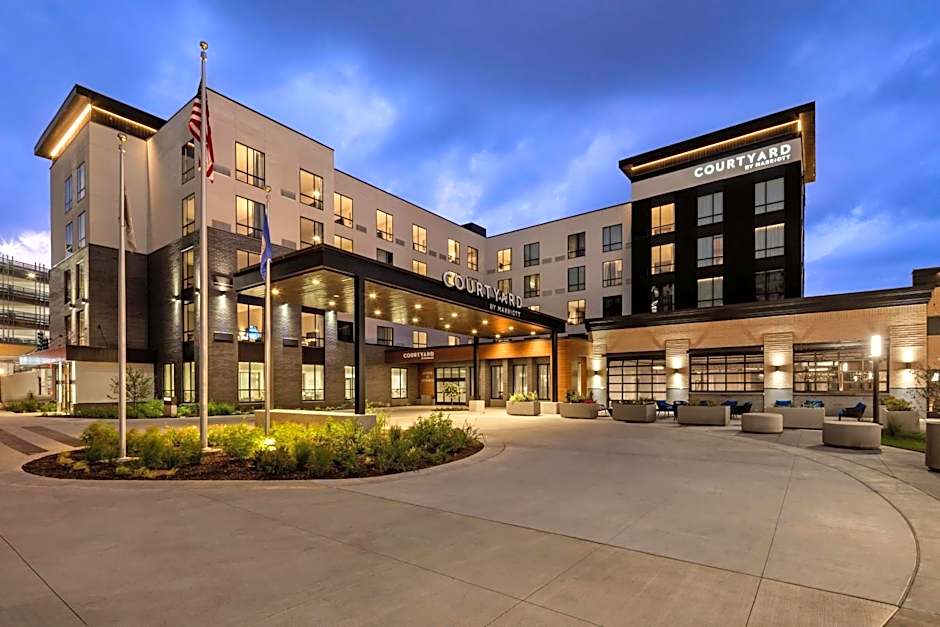 Courtyard by Marriott St Paul Downtown