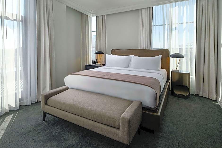 Daxton Hotel Birmingham, Curio Collection by Hilton
