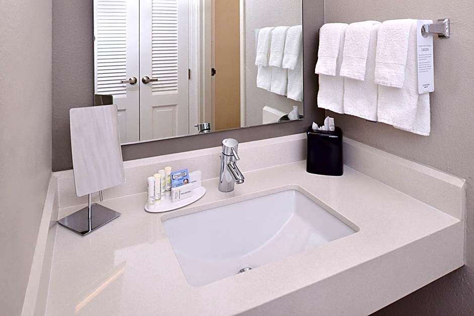 Courtyard by Marriott Beaumont