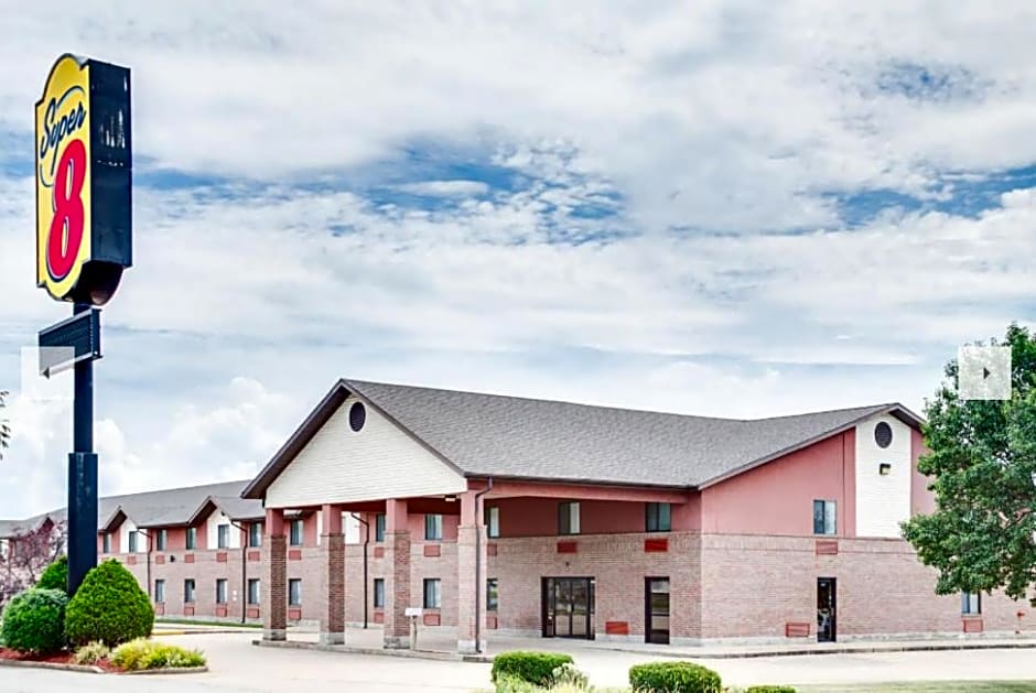 Super 8 by Wyndham Springfield/Battlefield