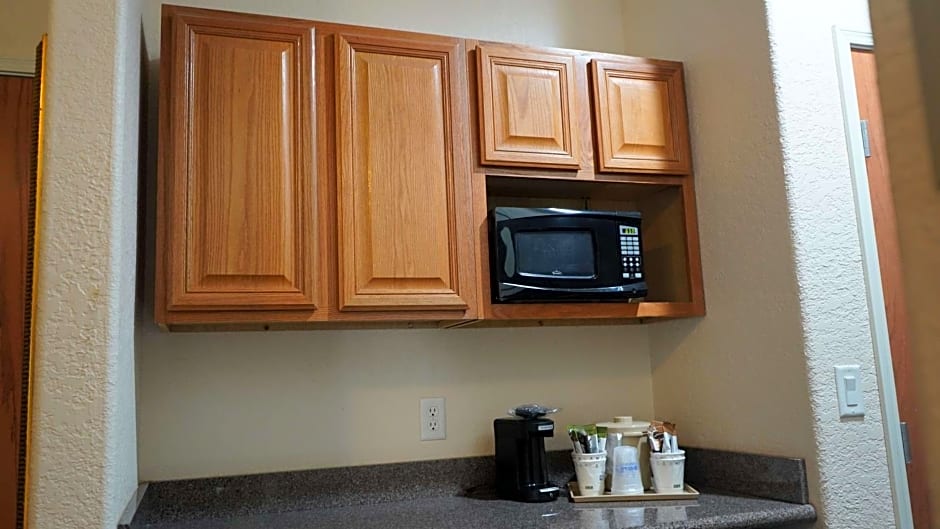 Best Western Lubbock West Inn & Suites