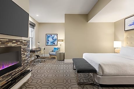 Large King Room with Fireplace