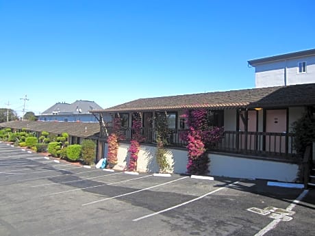 Monterey fairgrounds inn