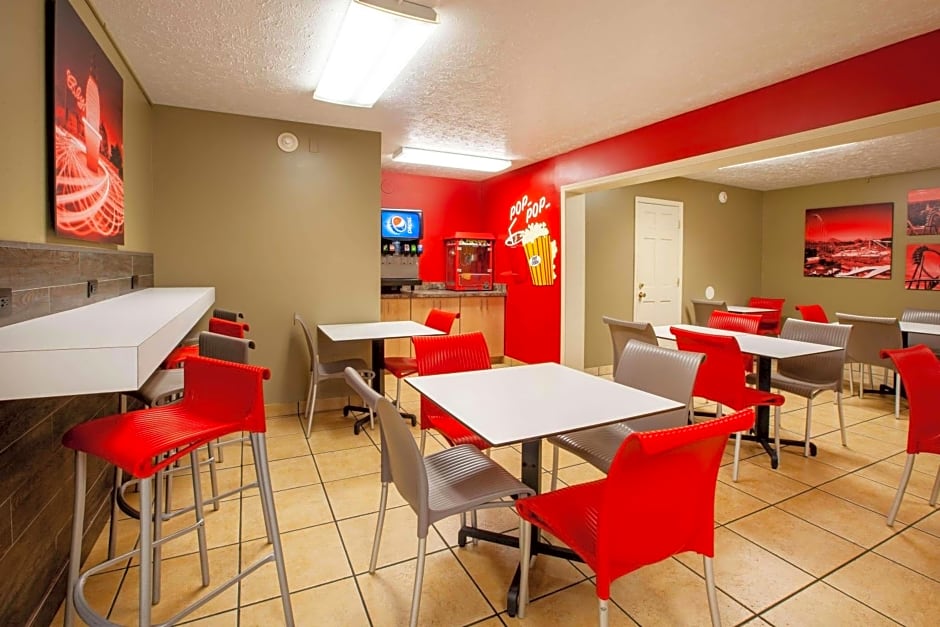 Super 8 by Wyndham Sandusky