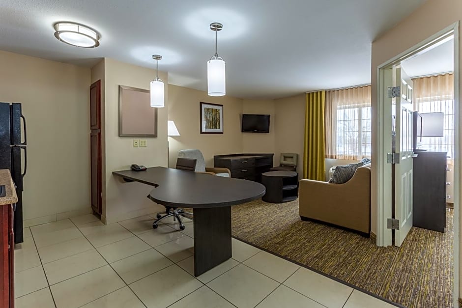 Candlewood Suites South Bend Airport
