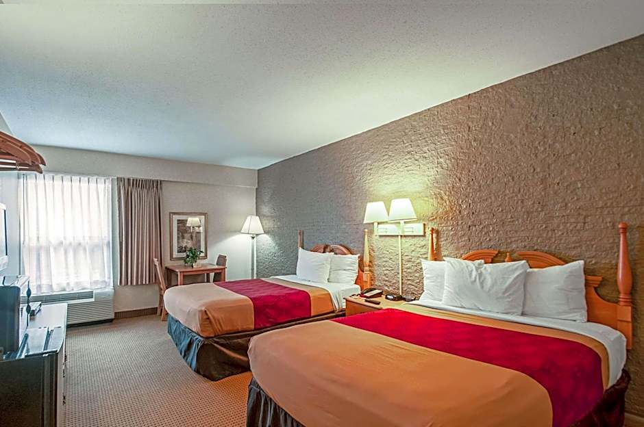 Econo Lodge Metro
