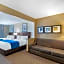 Comfort Suites Normal University area
