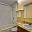 HomeSpring Inn & Studios