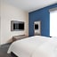 HOLIDAY INN EXPRESS MEADVILLE