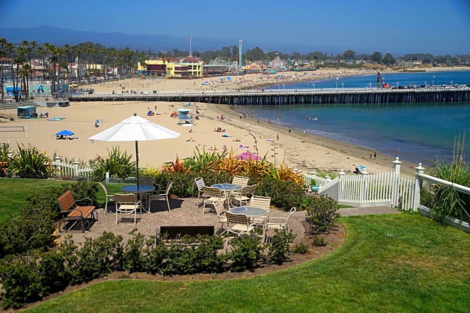 Sea & Sand Inn