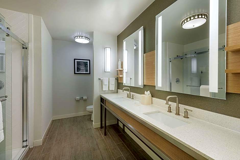 Hilton Garden Inn St. Charles