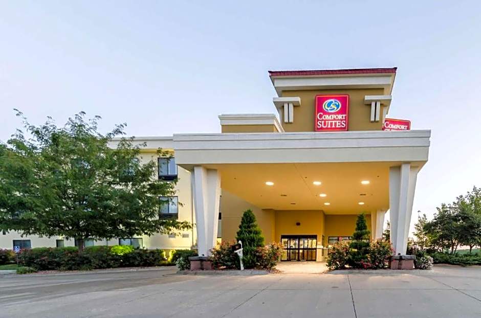 Comfort Suites Salina South