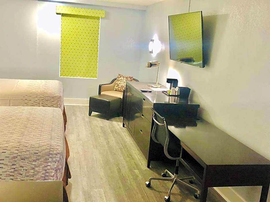 Montgomery Inn & Suites