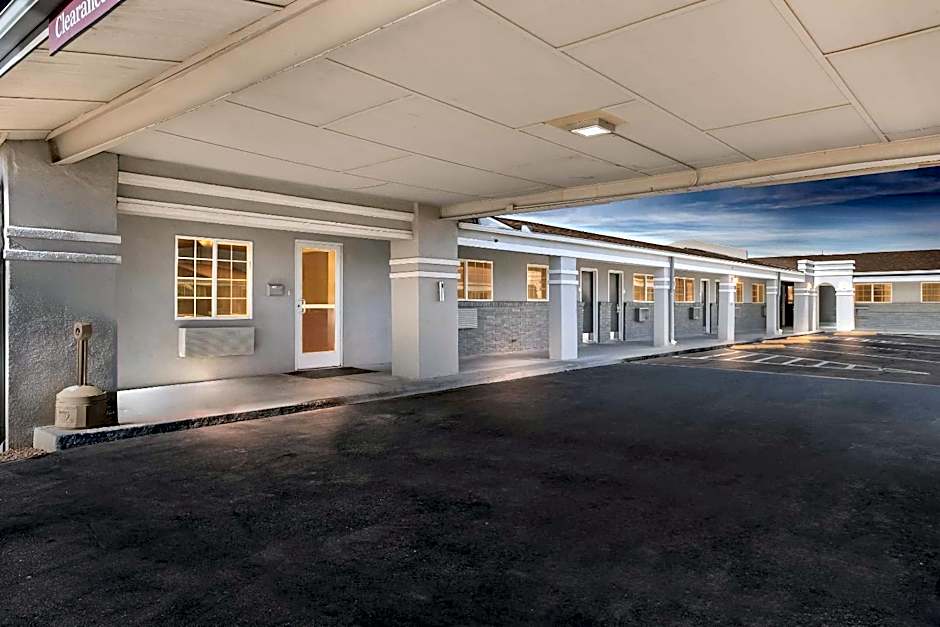 Econo Lodge Inn & Suites Santa Rosa