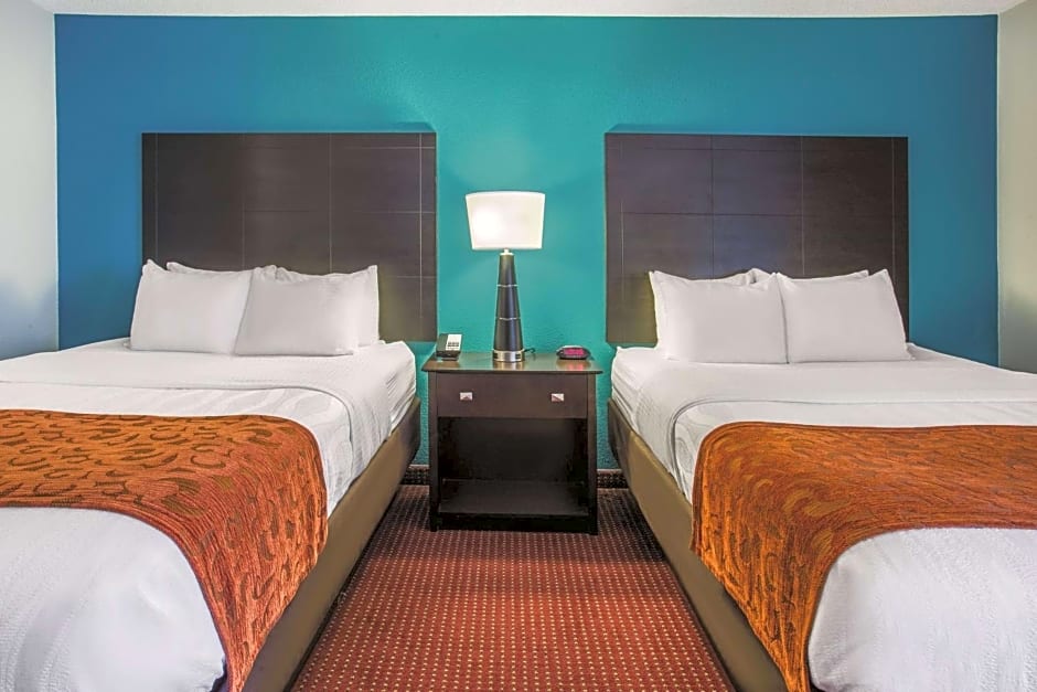 La Quinta Inn & Suites by Wyndham O'Fallon - St. Louis