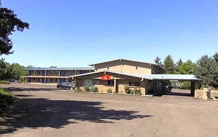 Studio 6 Suites - Albany, OR
