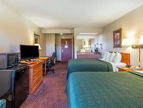 Standard Queen Room with Two Queen Beds - Non-Smoking