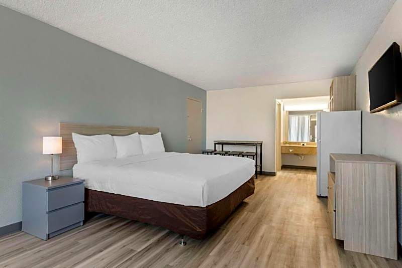 Suburban Extended Stay Hotel