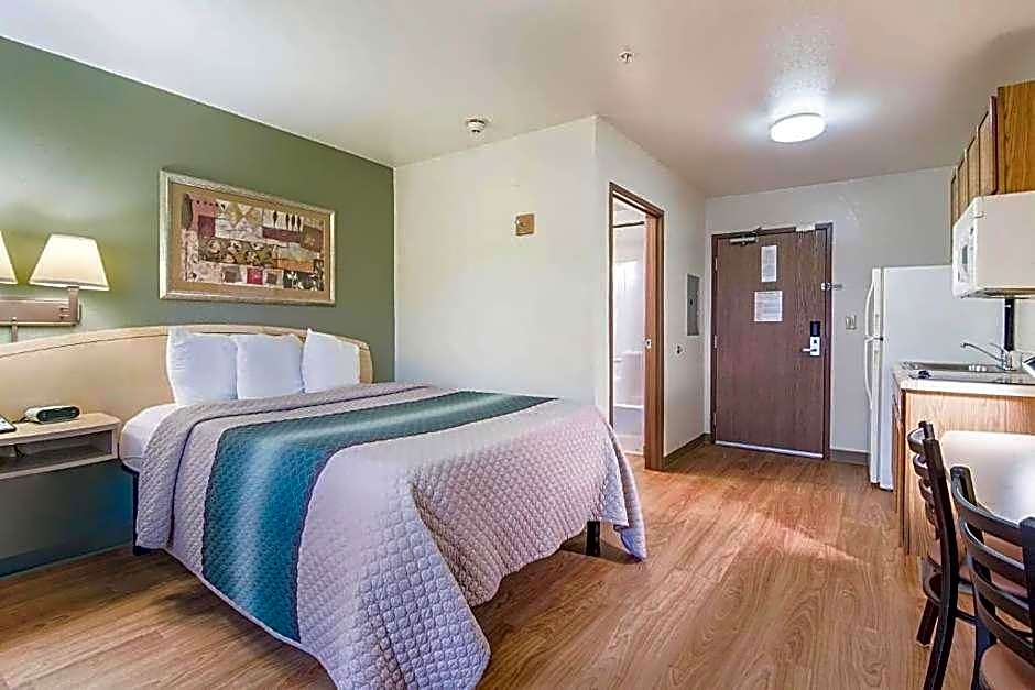 Red Roof Inn & Suites Wytheville