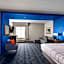 La Quinta Inn & Suites by Wyndham Denton - University Drive