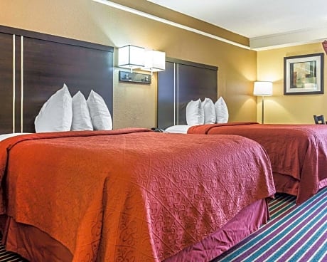 2 Double Beds, Smoking