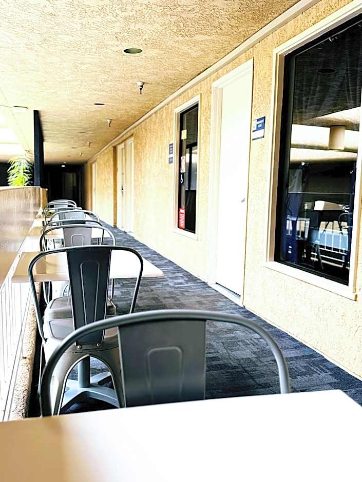 The Pacific Inn