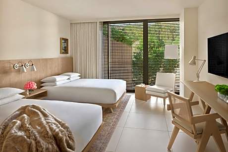 Deluxe, Guest room, 2 Queen, City view