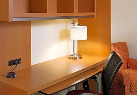 One-Bedroom Suite with Two Queen Beds - Non-Smoking