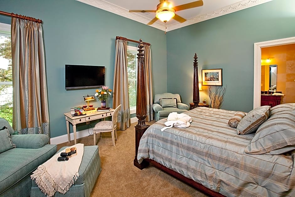 Riverside Inn Bed and Breakfast