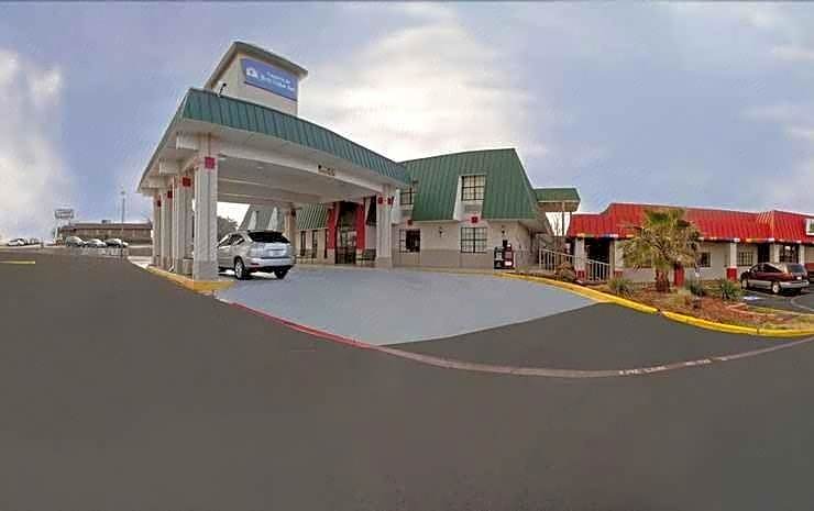 Economy Inn & Suites