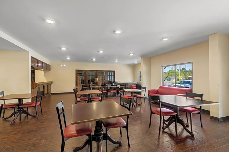 Red Roof Inn & Suites Albany, GA