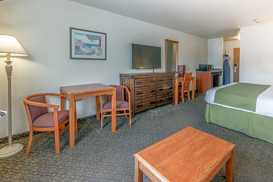 Paradise Inn & Suites at Lincoln City
