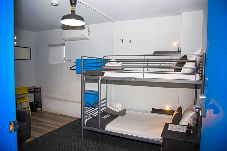 Nomada Urban Beach Hostel- Calle Loiza