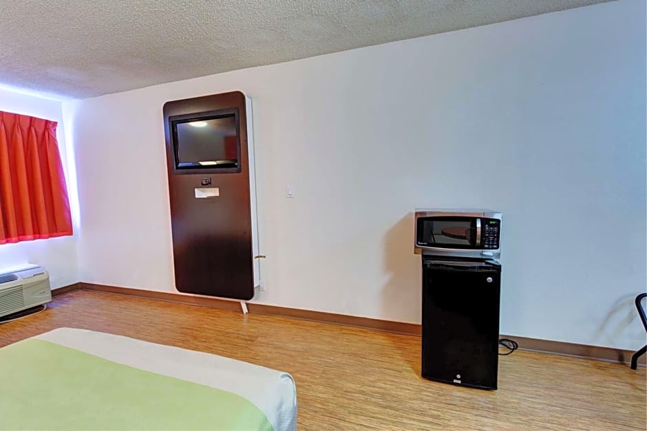 Motel 6 Houston Hobby
