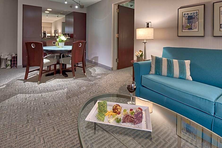 Somerset Inn