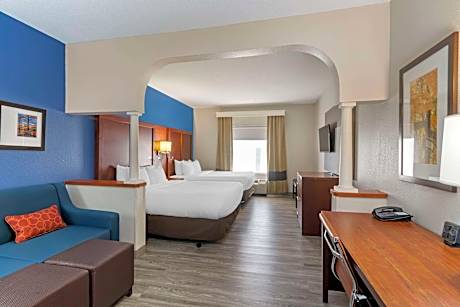 Suite with Two Queen Beds - Accessible/Non-Smoking