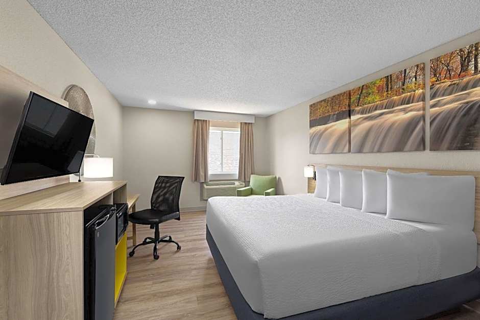 Days Inn by Wyndham Carthage