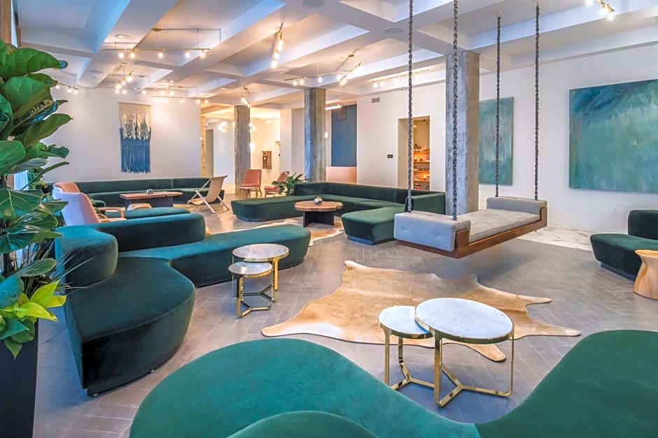 Hi-Lo Hotel, Autograph Collection by Marriott