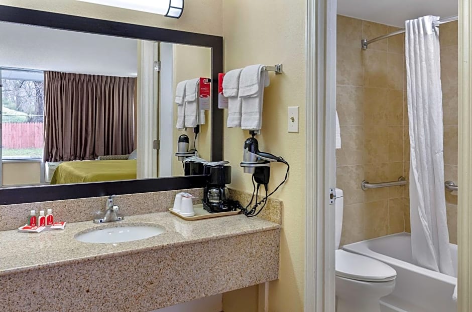 Econo Lodge Civic Center