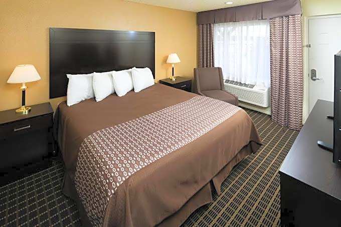 GuestPlace Inn & Suites