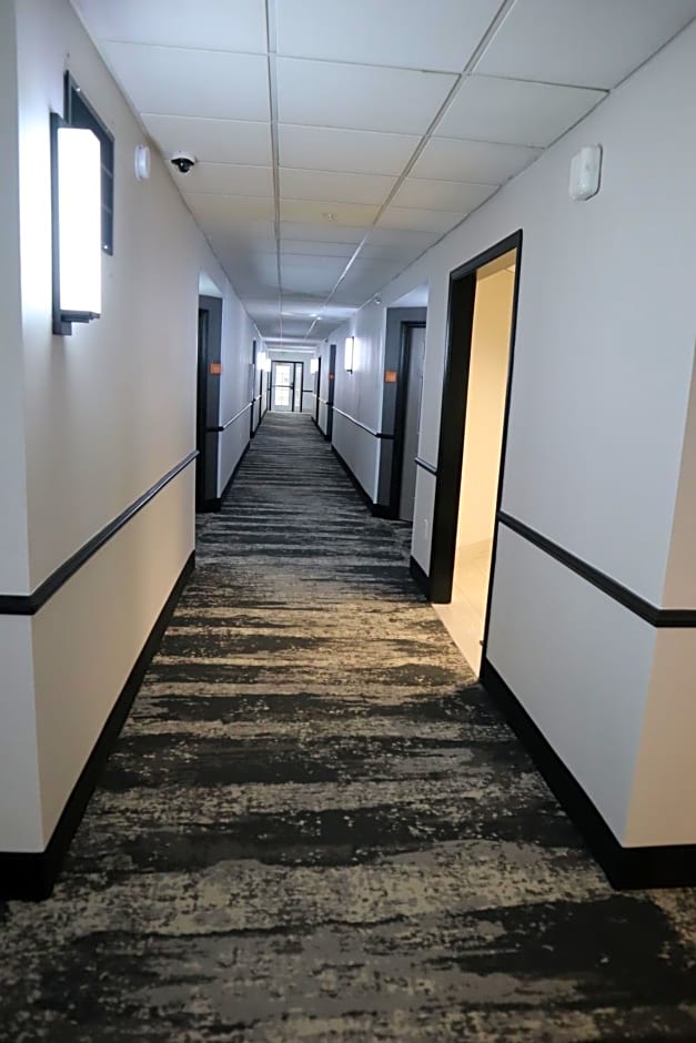 La Quinta Inn & Suites by Wyndham Houston Bush Iah South
