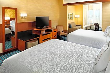 Suite, 2 Queen, Sofa bed