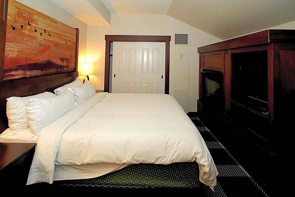 Heavenly Village Condos - Grand Residence