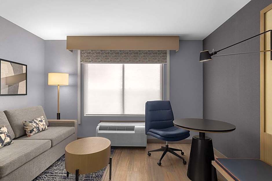 DoubleTree By Hilton Club Las Vegas Airport