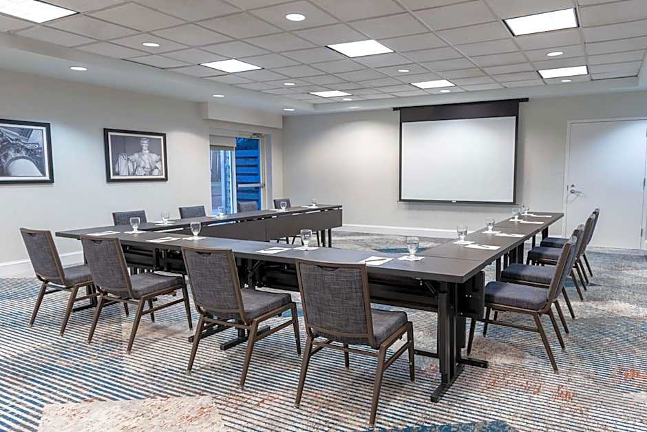 Hilton Garden Inn Arlington Courthouse Plaza
