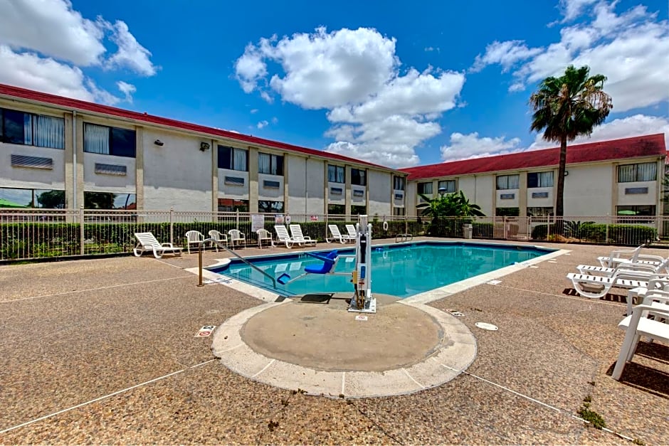 Motel 6 Houston Hobby
